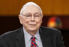 Warren Buffett'ın sağ kolu Munger, kripto paraları yerden yere vurdu